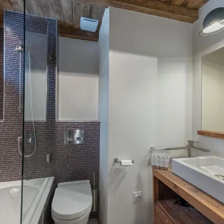 Chalet Luxueux A Meribel - 15 Pers, Proche Centre, Navette Gratuite, Espace Wellness - Fr-1-565-102 *